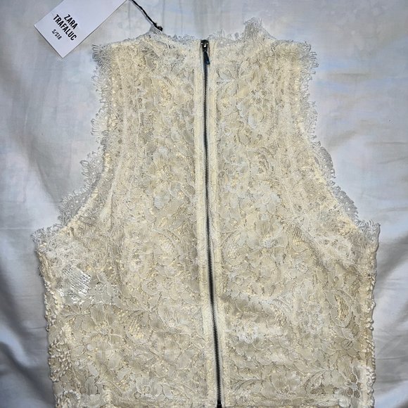 Embroidered Lace Beige Halter Top - Picture 2 of 3